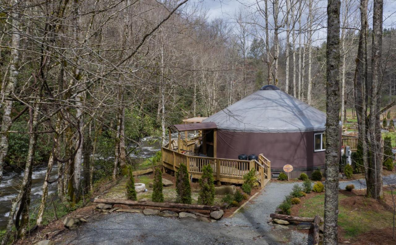 Tranquil Haven Luxy Yurt - Creekside Glamping With Private Hot Tub Topton Exterior foto